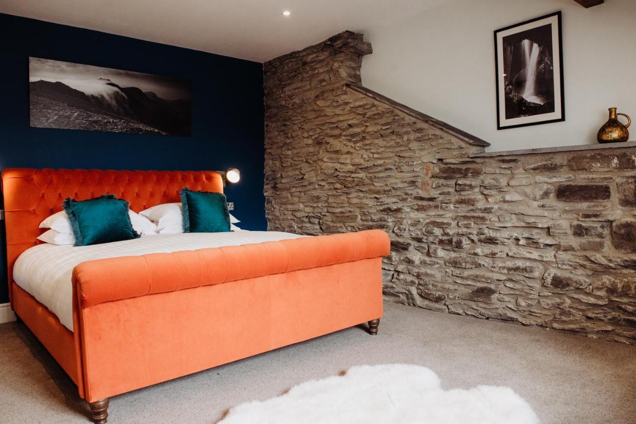 Devils Falls At The Luxury Hafod Hotel Aberystwyth Devils Bridge Exterior foto