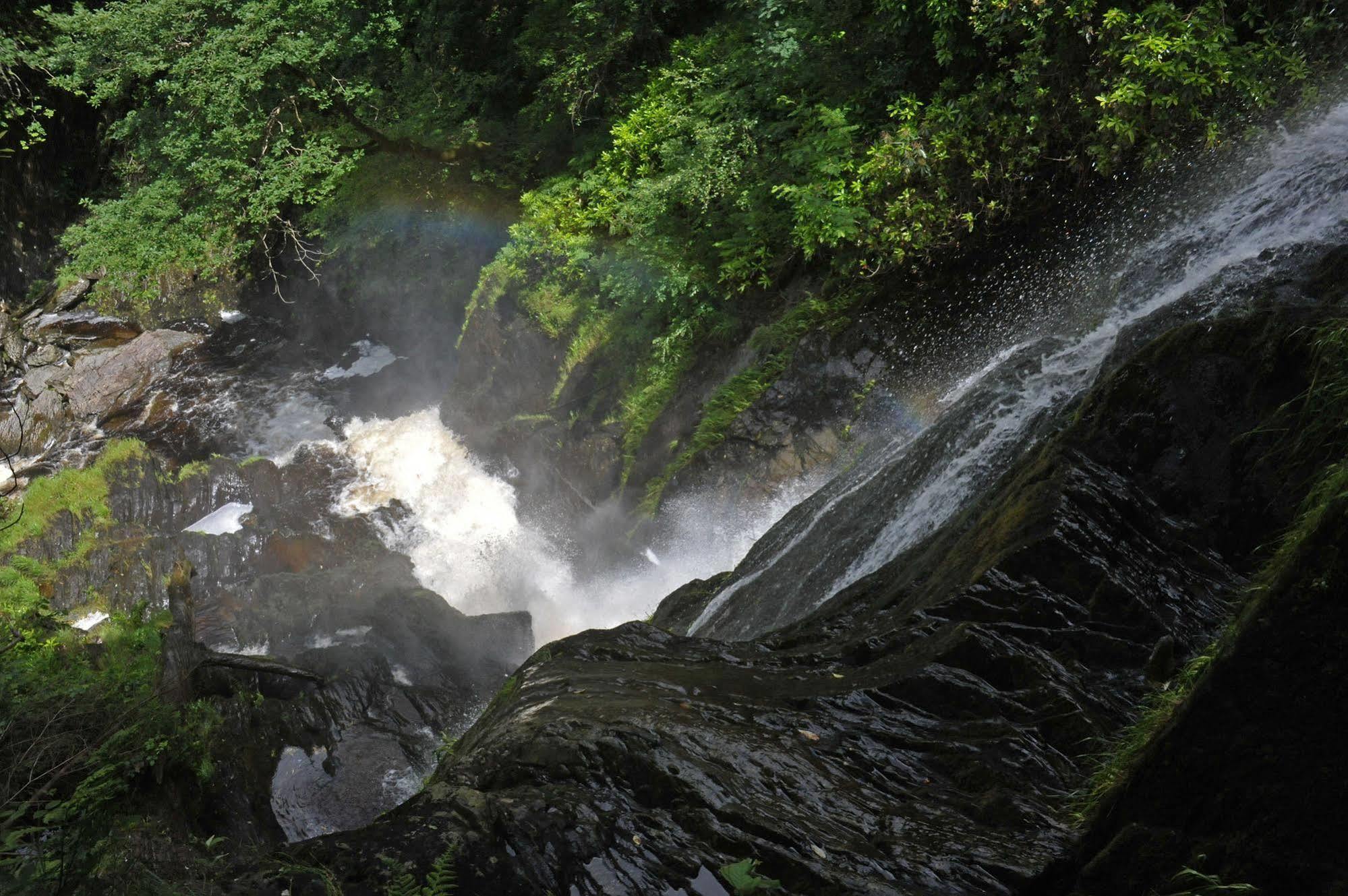 Devils Falls At The Luxury Hafod Hotel Aberystwyth Devils Bridge Exterior foto